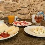 Goloritze And Breakfast Pensjonat 4*