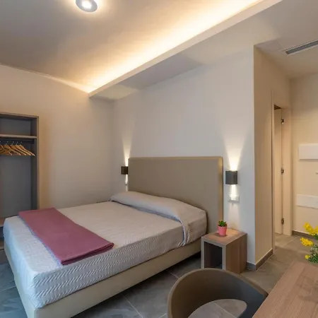 Πανσιόν Goloritze And Breakfast 4*