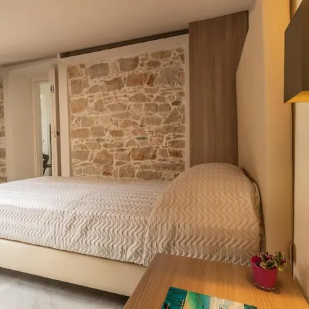 Πανσιόν Goloritze And Breakfast