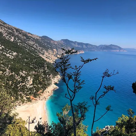 Goloritze And Breakfast Baunei