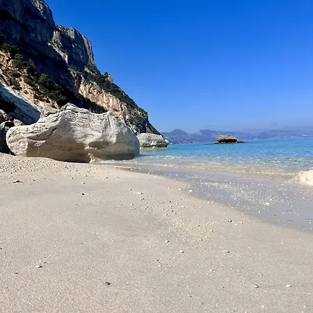 Goloritze And Breakfast 4*