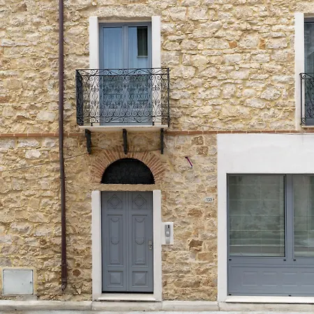 Konukevi Goloritze And Breakfast Baunei