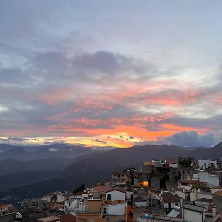 Goloritze And Breakfast بيت ضيافة 4*
